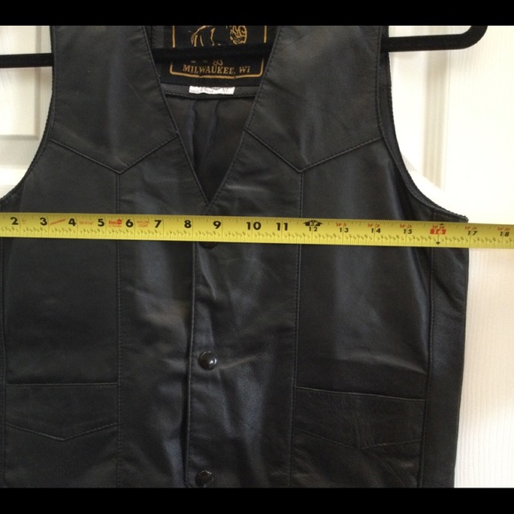 XL Harley Davidson Leather Vest - Picture 6 of 7